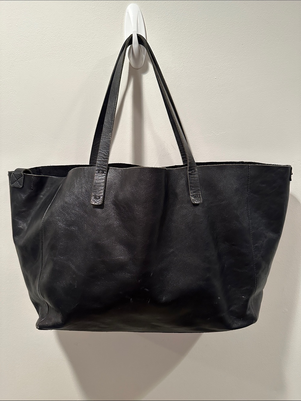 Everyday Black Leather Tote — Timeless Women’s Carryall